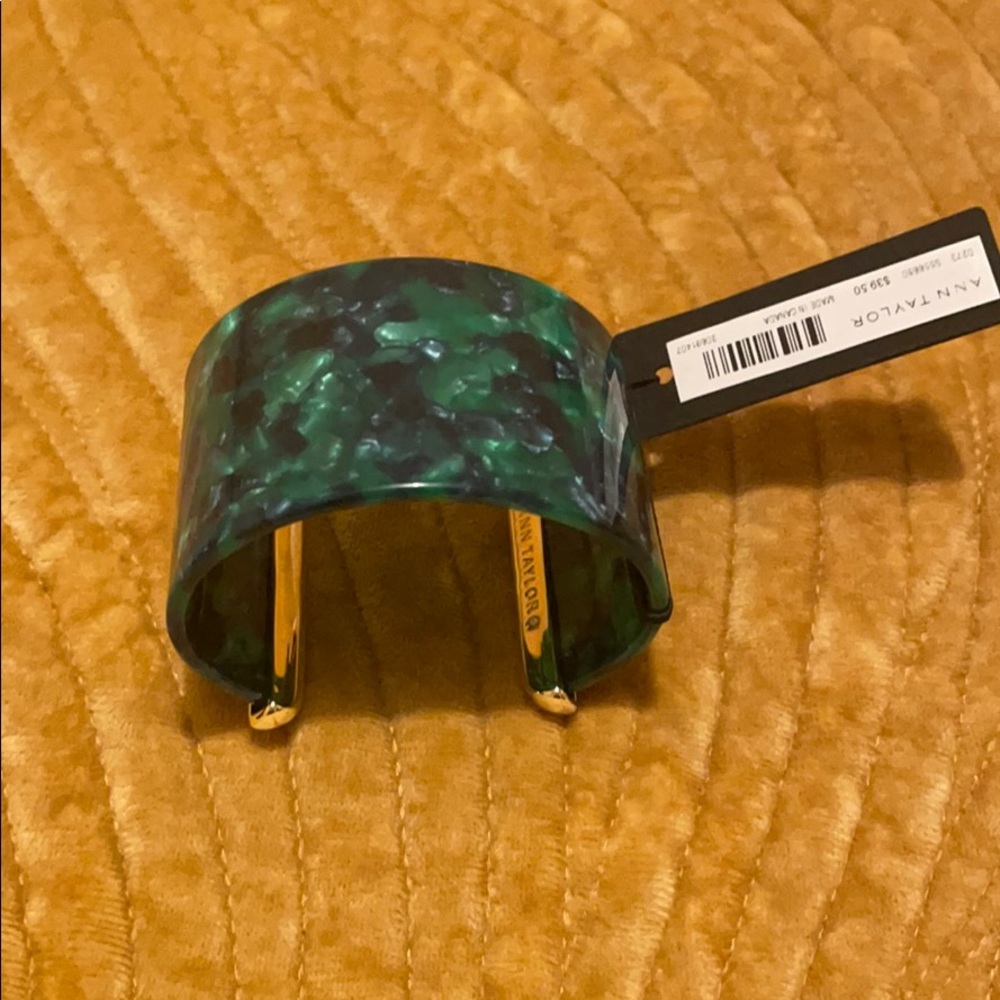 Ann Taylor - Green cuff bangle